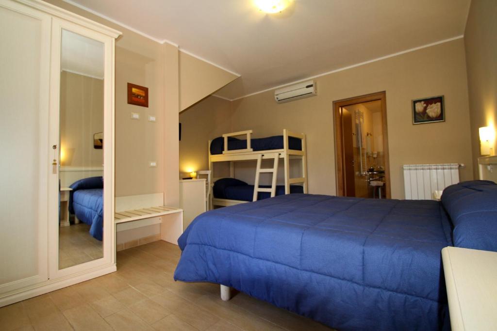 La Chioccia Hotel Valmontone Ruang foto