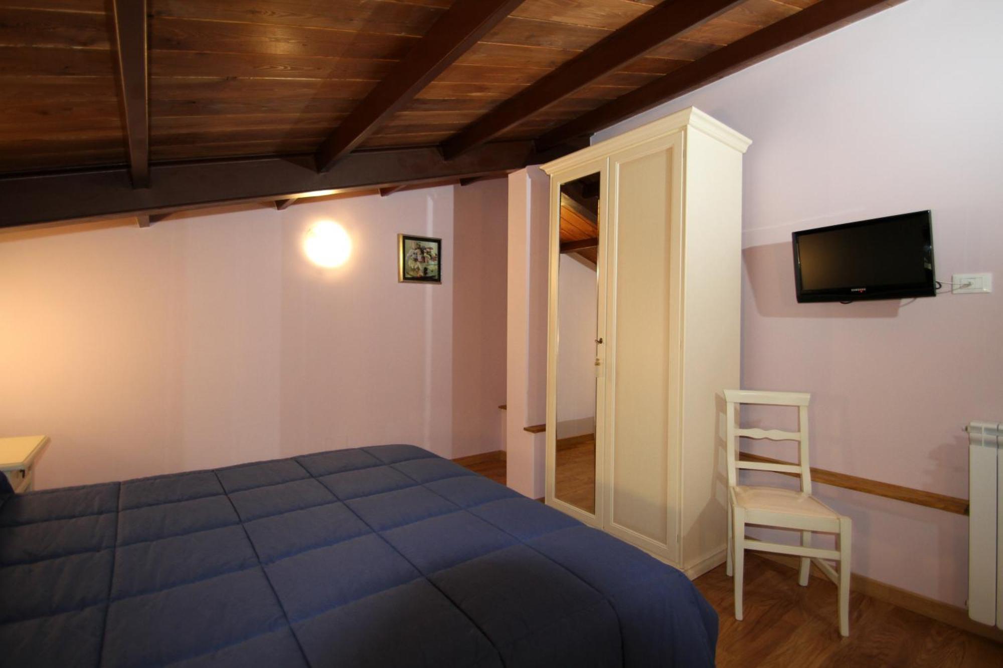 La Chioccia Hotel Valmontone Bagian luar foto
