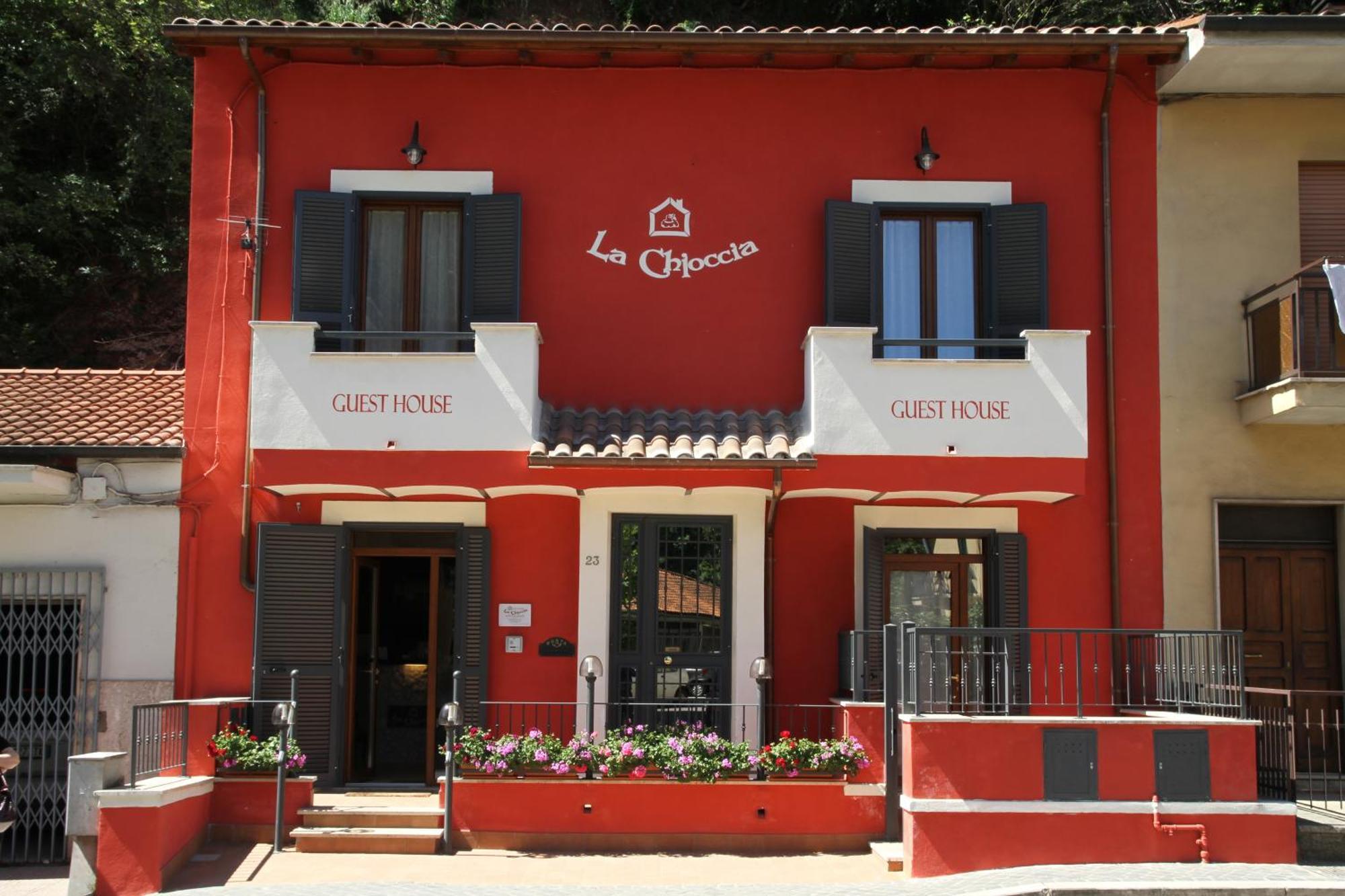 La Chioccia Hotel Valmontone Bagian luar foto